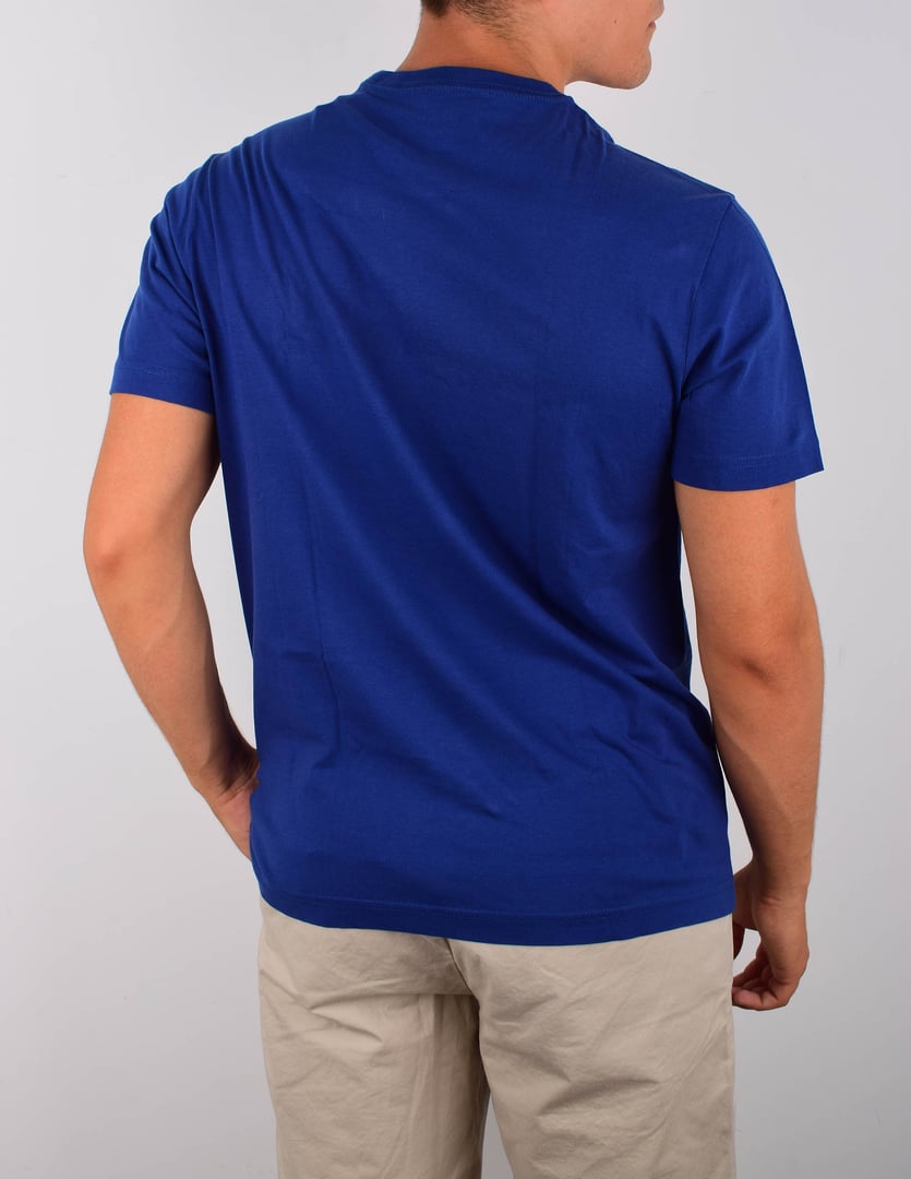 CHAPS T-SHIRT ΛΑΙΜΟΚΟΨΗ 100%ΒΑΜΒΑΚΙ ΜΕ ΣΤΑΜΠΑ ΕΜΠΡΟΣ REGULAR FIT