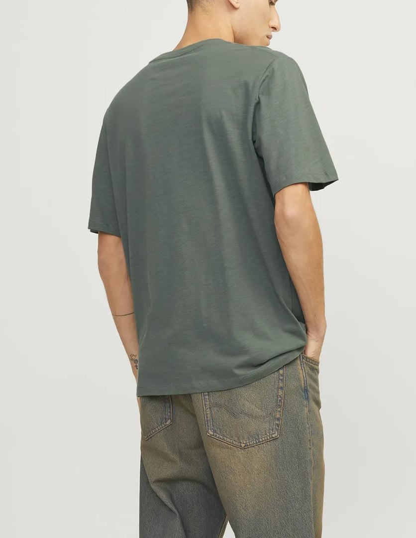 JACK&JONES T-SHIRT ΚΟΝΤΟΜΑΝΙΚΟ ΠΡΑΣΙΝΟ ΜΕ ΛΑΙΜΟΚΟΨΗ ΚΑΝΟΝΙΚΗ ΕΦΑΡΜΟΓΗ