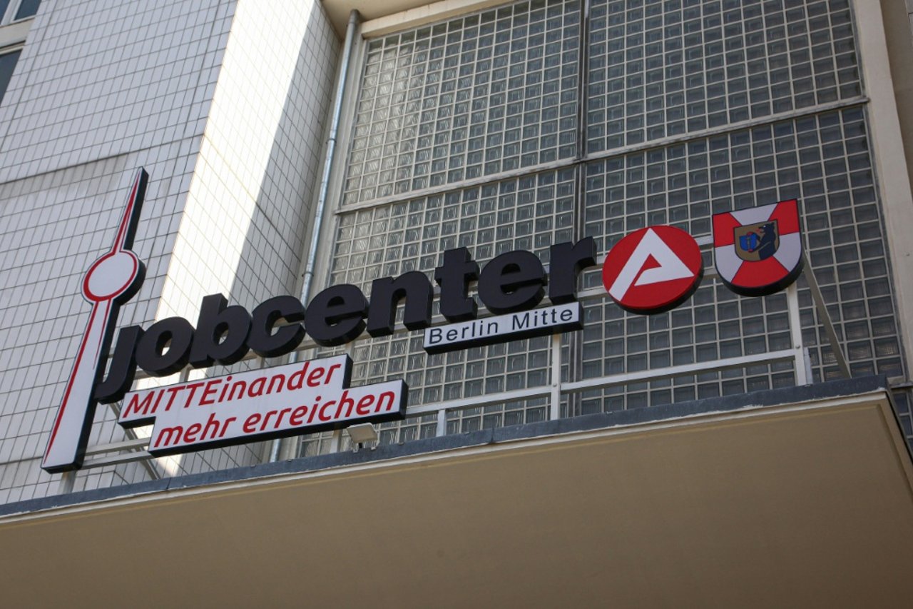 Berlin gang defrauds job centers and employment agencies of €900,000