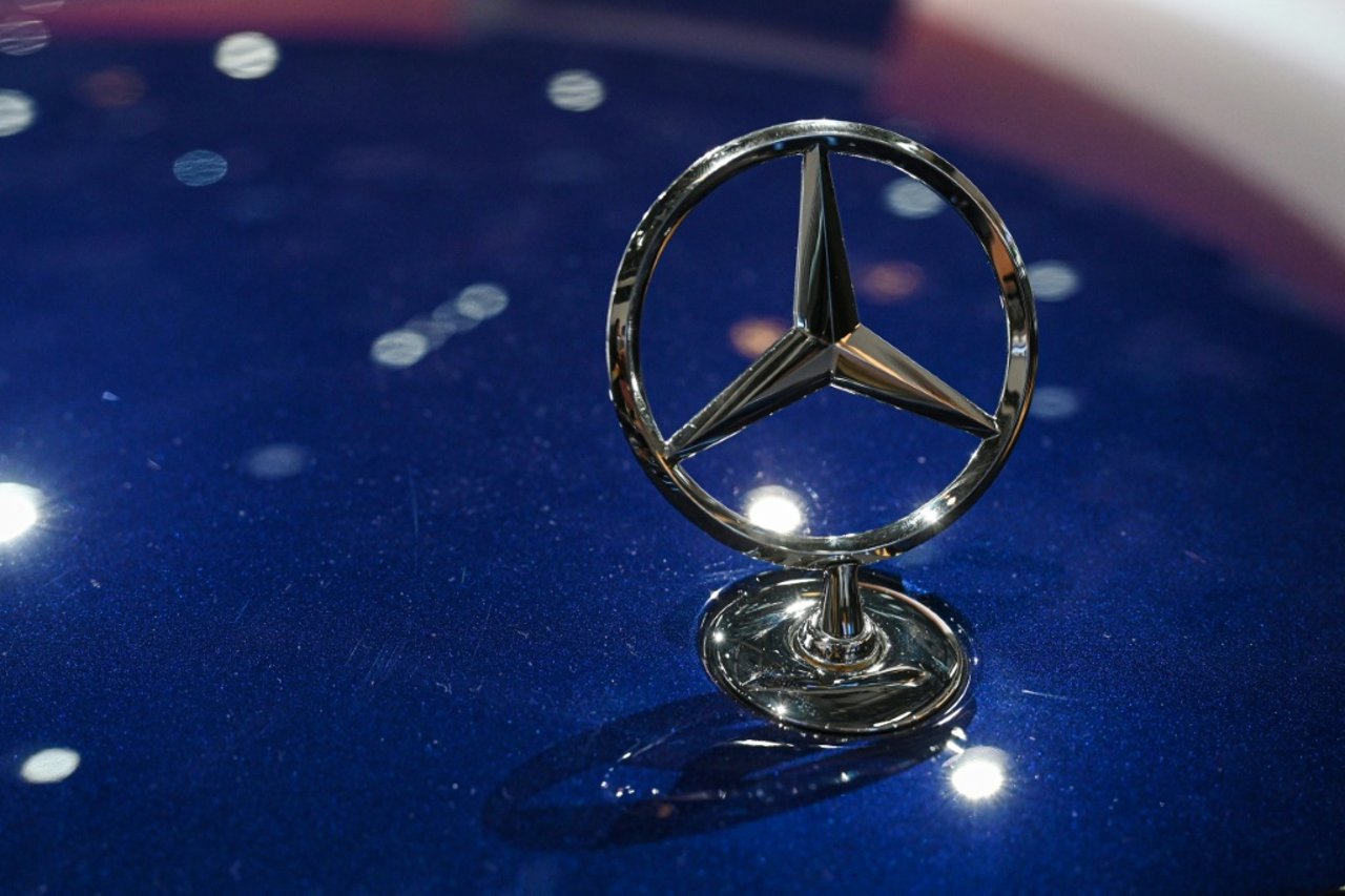 Mercedes-Benz CEO Urges Germany to Boost Productivity