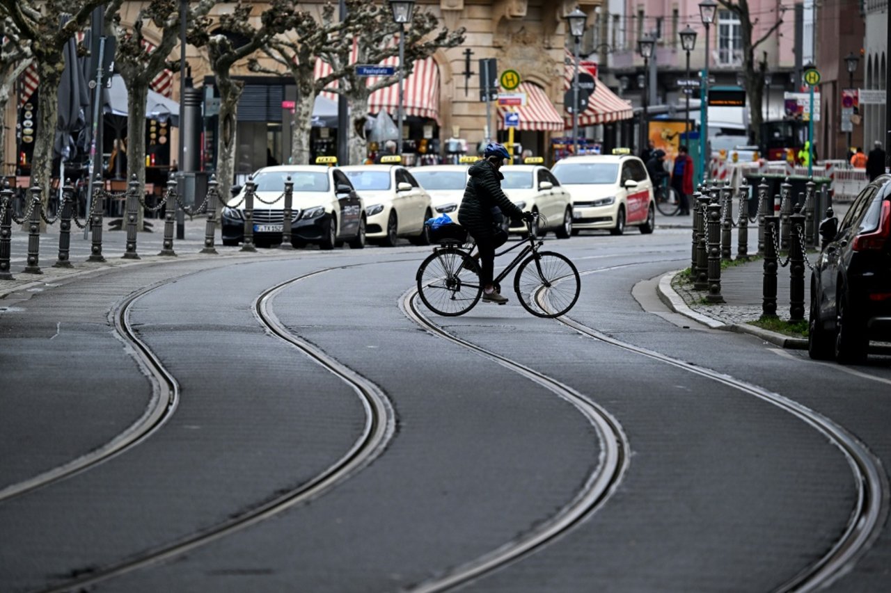 Public Transport Strikes Halt Commuters in Four German States