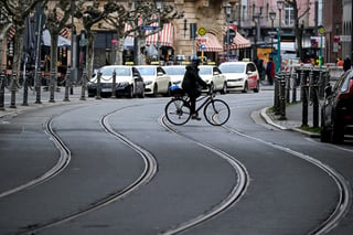 Public Transport Strikes Halt Commuters in Four German States