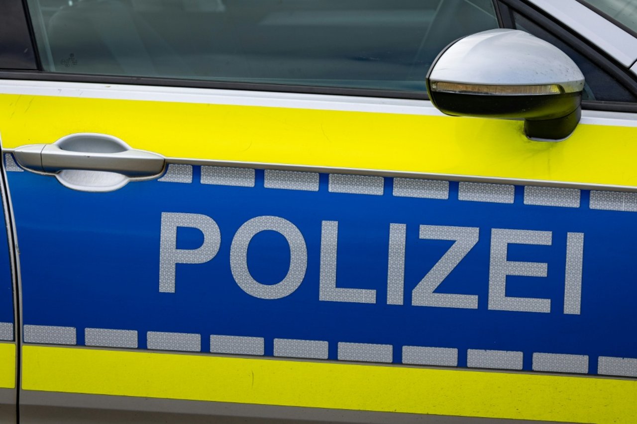 Phone Scammers Posing as Police and Bank Staff Steal €100,000 in Germany