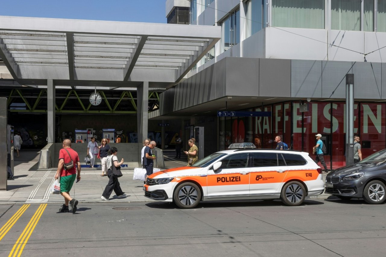 Switzerland Knife Attack: Man Stabs Three at Winterthur Station