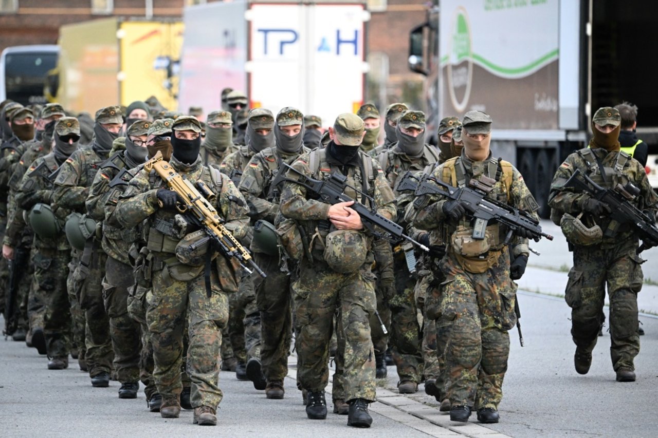 Germany Divided Over “Draft Lottery” in Military Recruitment Debate