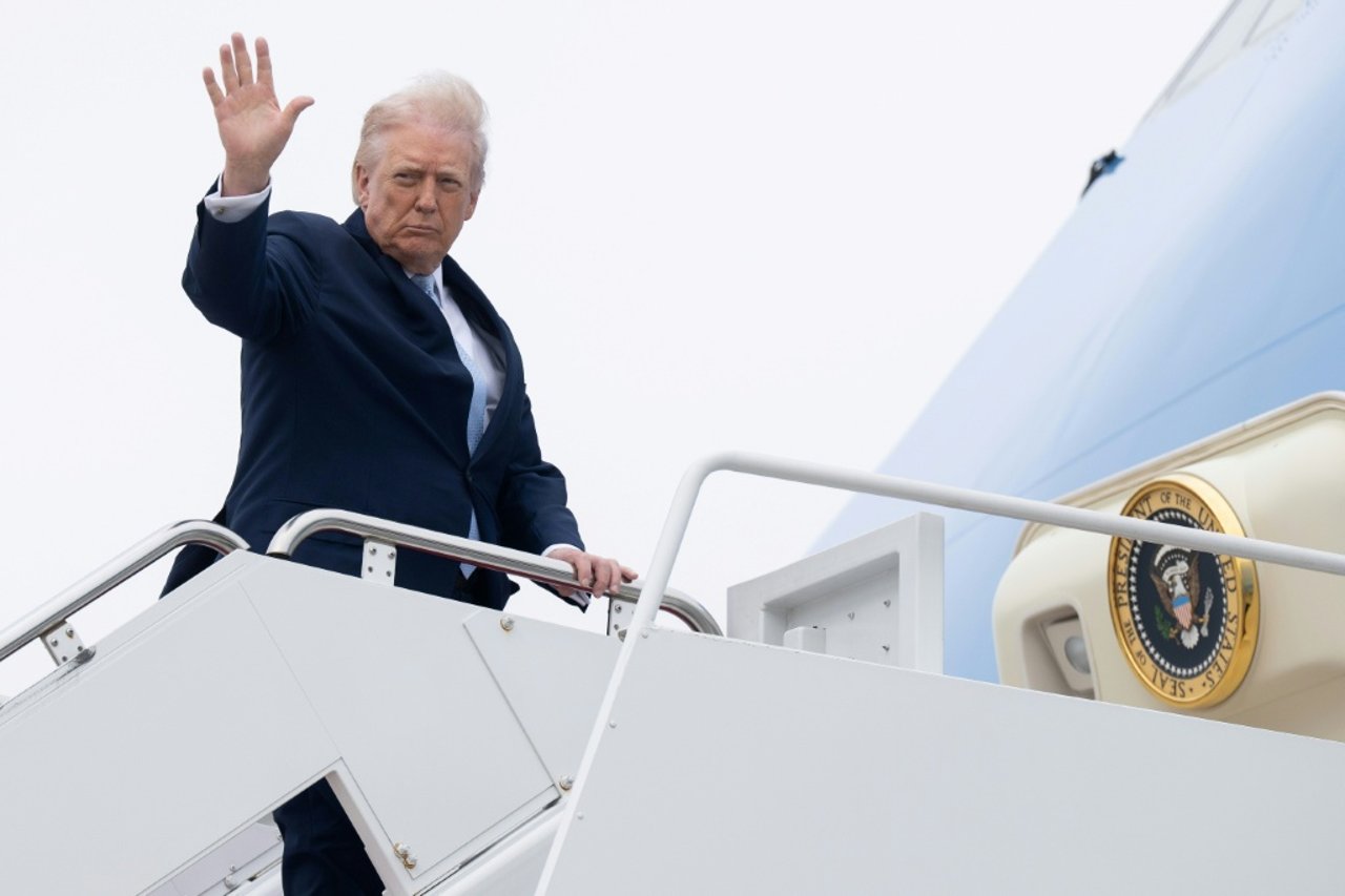 Trump Announces Iran Talks, Pauses Power Plant Strikes