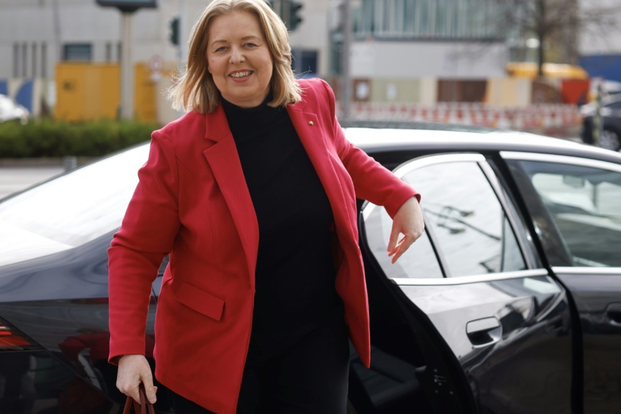 German Cabinet Replaces Citizen’s Benefit with Basic Income Support and Stricter Sanctions