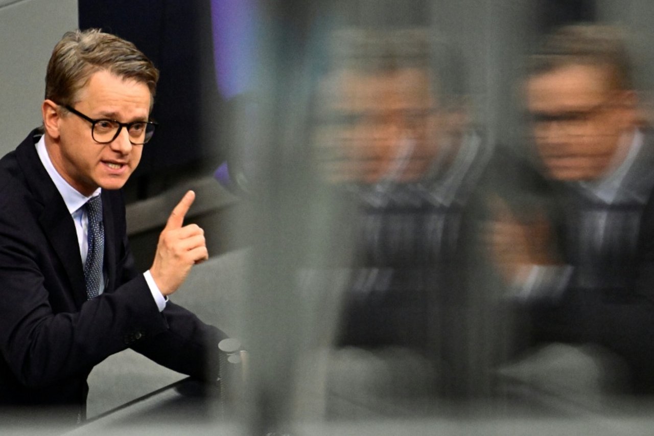 CDU in NRW Seeks Tougher Measures Against Benefit on Social Benefit Abuse