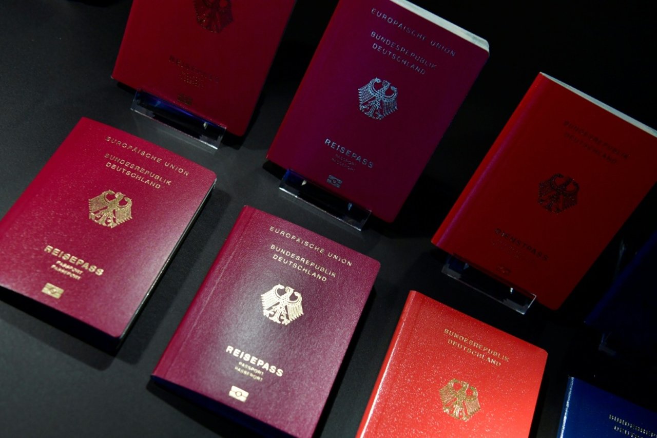 Political Debate Heats Up Over Dual Citizenship in Germany