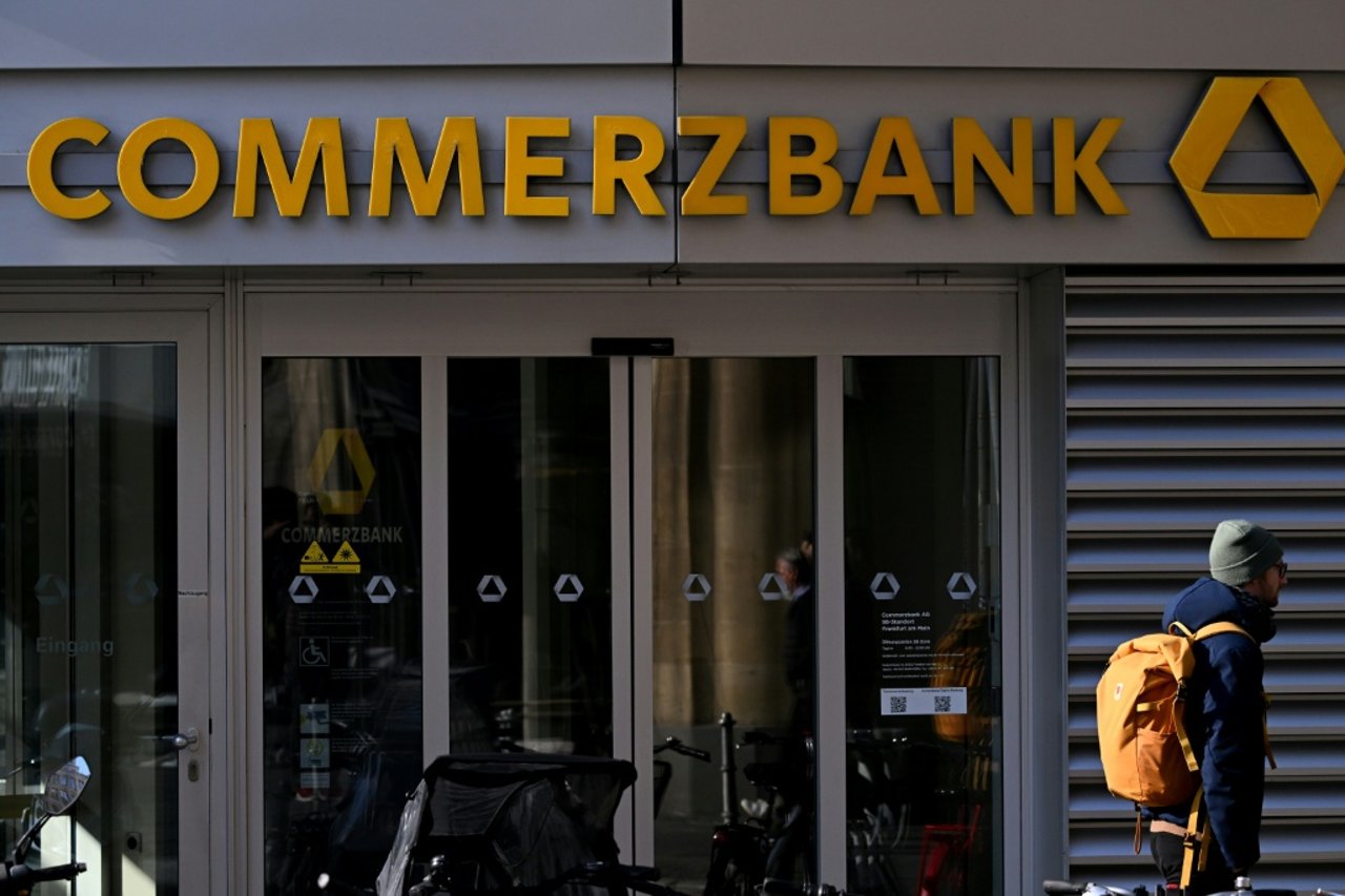 Commerzbank Accuses Unicredit of "Hostile Tactics" in Takeover Bid