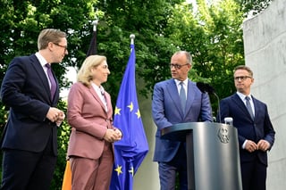 Merz Cabinet Reshuffle: Warken, Linnemann and Amthor Get New Roles