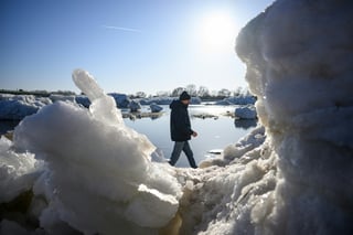 DWD Warns of Severe Black Ice in Western and Northwestern Germany