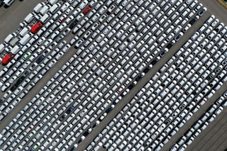 Auto Industry Lost €60 Billion in 2025 as Electric Vehicle Investments Backfired
