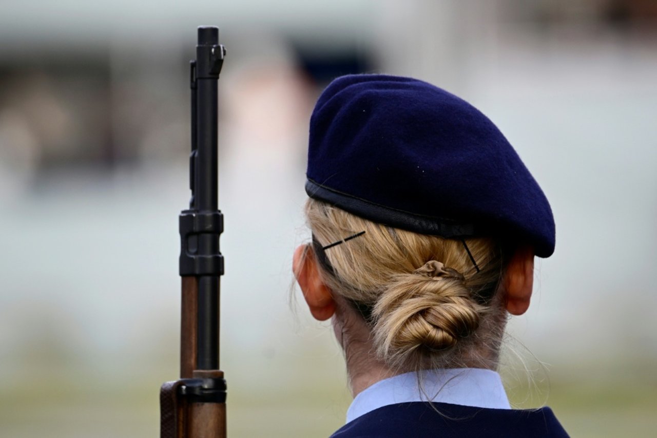 CDU Women’s Union Calls for Mandatory Completion of Military Service Questionnaire for Women
