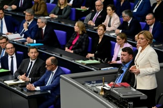 Germany Launches Spying Probe Into Signal Attacks Targeting MPs 