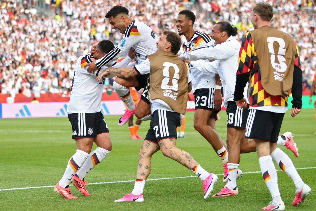 Germany through to World Cup last 32 for first time since 2014