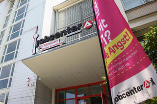 Basic Income Support Reform Passed by Germany's Bundestag Replacing Bürgergeld