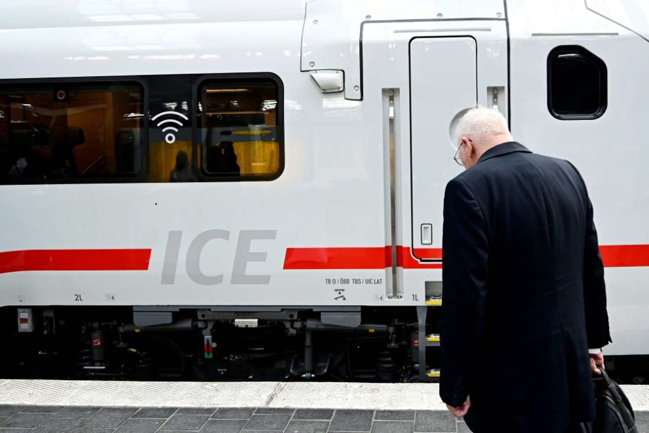 Deutsche Bahn and GDL Reach Pay Deal Without Strikes