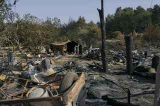'Challenging day' for firefighters battling huge blaze in France