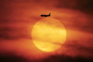 German Aviation Crisis: Airlines Demand Government Aid Amid Kerosene Shortage