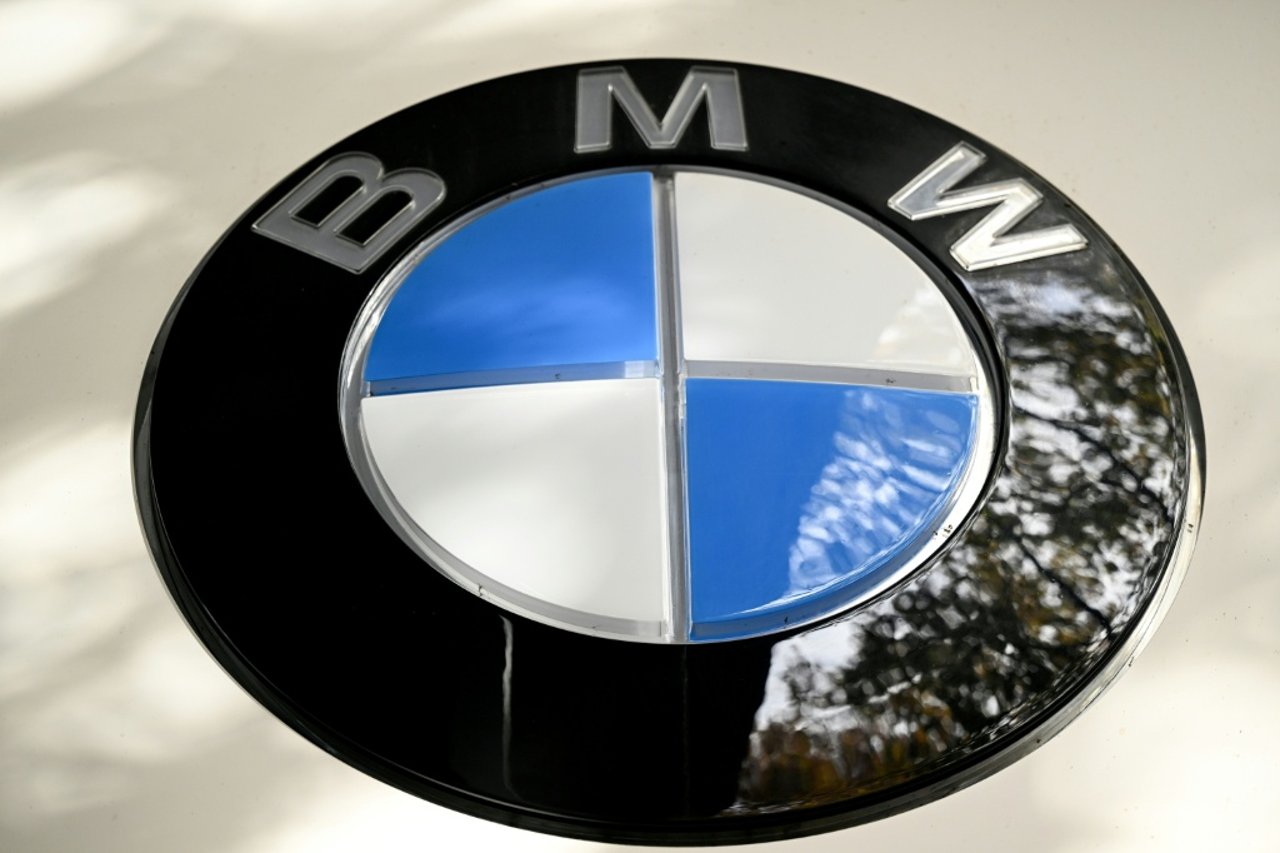 BMW Profit Dips Slightly but Outshines German Rivals in 2025