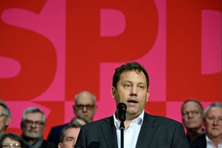 Klingbeil Calls for Further Relief Measures Over Surging Fuel Prices
