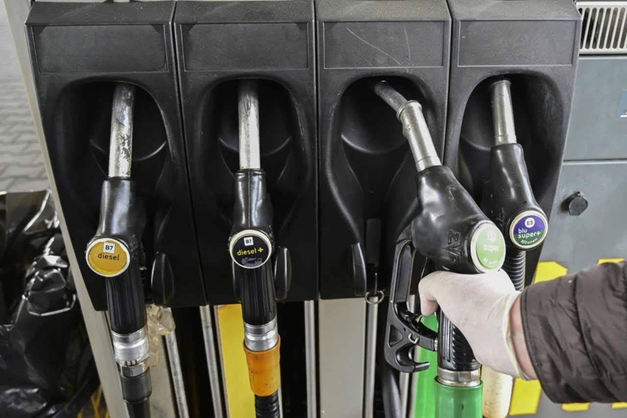 Fuel Prices in Germany Cross Two-Euro Mark Amid Iran War