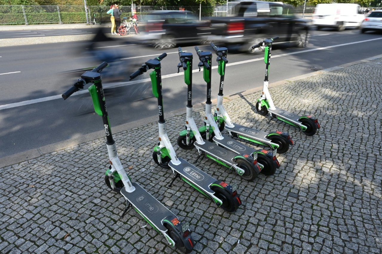 16-Year-Old Dies in E-Scooter Accident in Wolfsburg