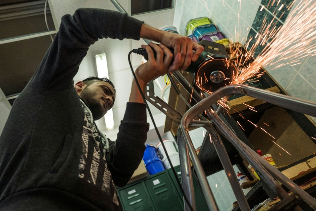 Bundesrat Backs Easier Residency Path for Integrated Refugees 