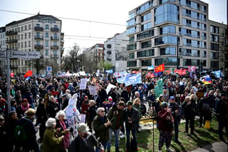 Easter marches: Demonstrations for peace in around 70 cities in Germany