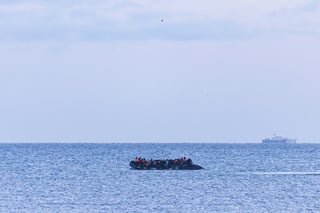 UK and France Sign 3-Year Deal to Stop Migrant Crossings