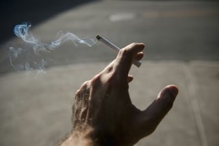 Health Minister to evaluate smoking ban in cars in Germany