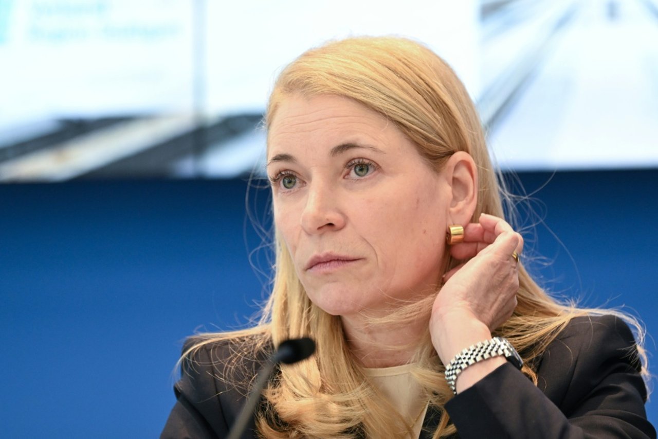 Deutsche Bahn Scales Back Growth and Punctuality Goals