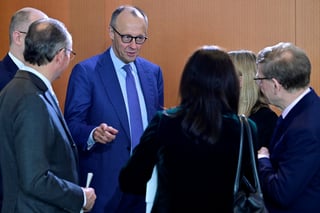 AfD Overtakes CDU/CSU for First Time in ZDF Politbarometer