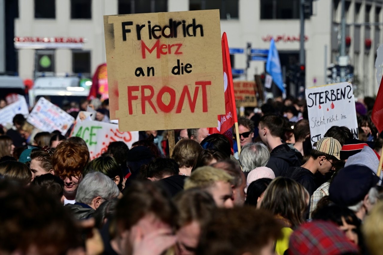 German School Students Rally Against Bundeswehr Recruitment Drive