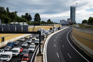 Verdi Calls Nationwide Autobahn Strike, Elbtunnel Affected