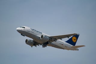 Lufthansa plans thousands of job cuts after profit slump