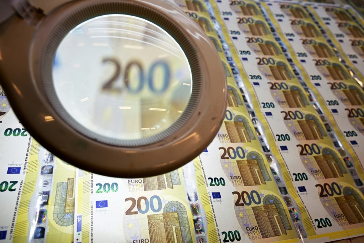 Digital Doctor Referrals, No EV Stickers: How Germany Plans to Cut Red Tape
