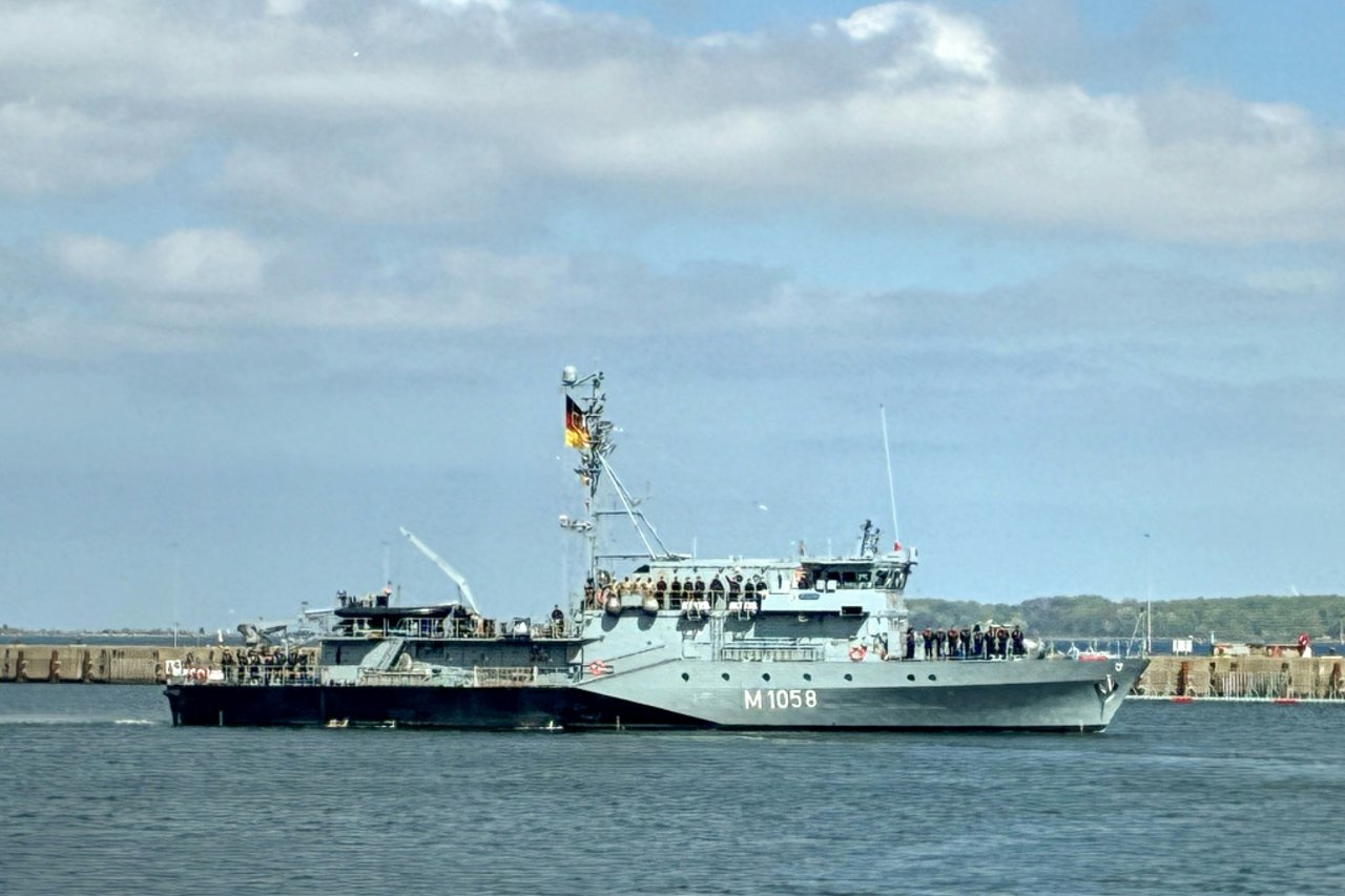German Minesweeper Fulda Sails to Mediterranean for Possible Hormuz Mission