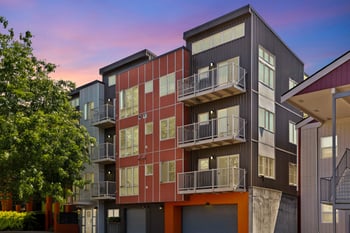 the building in which the hotel is located