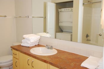 Chianti Apartments, Renton, WA – bright living room with open layout and modern finishes.