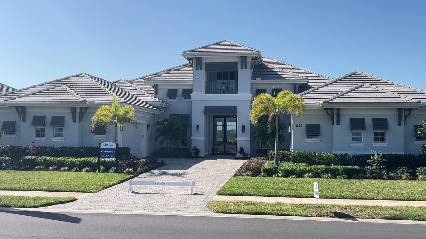 Wild Blue Lakewood Ranch luxury homes at Waterside