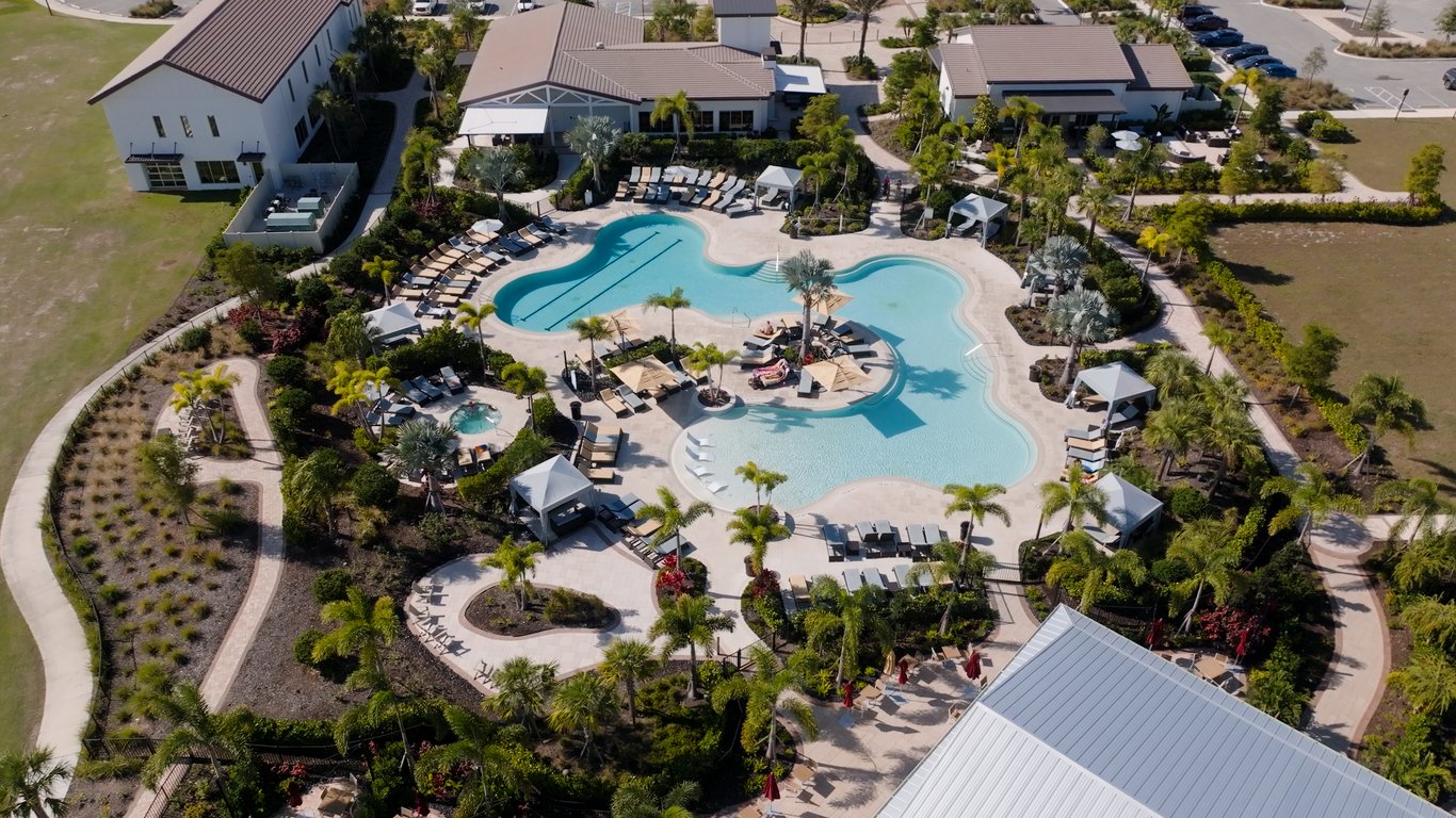 Lakewood Ranch new home community Star Farms, with resort style amenities