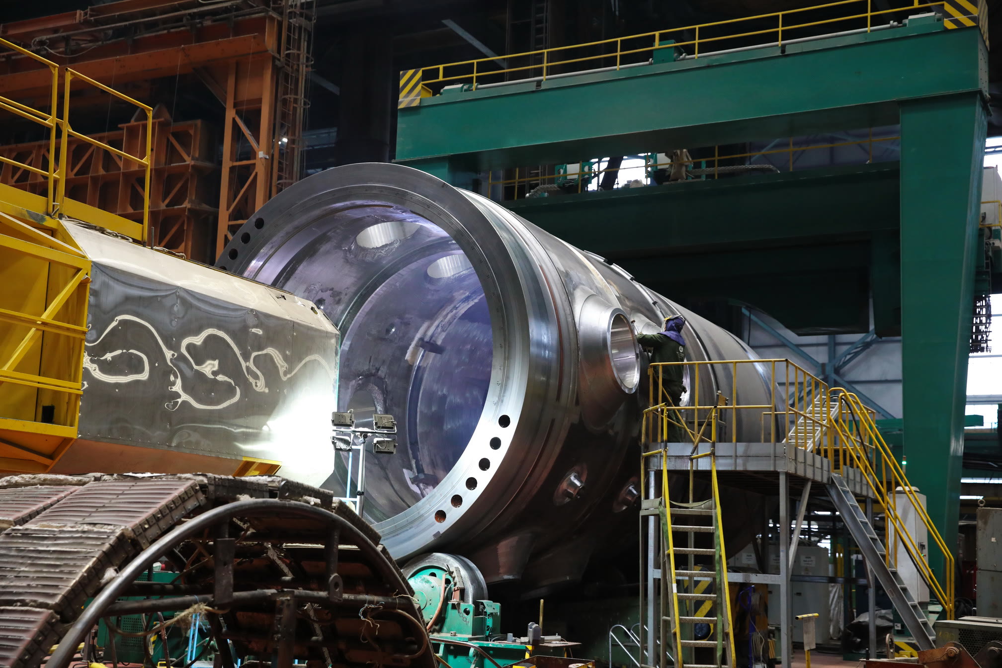 Construction view at Turkey’s Akkuyu nuclear power plant with reactor components.