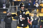 Aaron Rodgers practicing at Pittsburgh Steelers OTAs during 2026 offseason