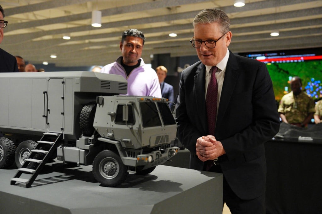 UK Ministry of Defence building in London amid Defence Investment Plan delay warnings from MPs