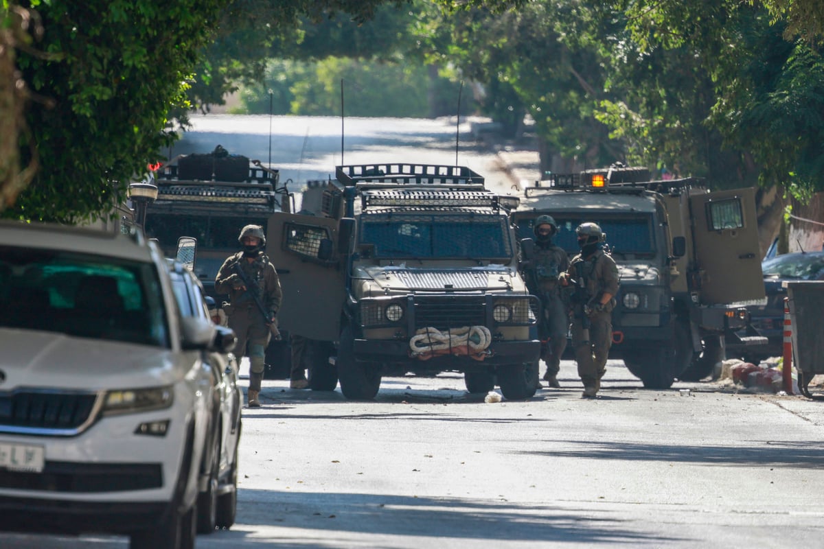 Israeli soldiers conduct operations near Nablus amid West Bank arrests and settler attacks