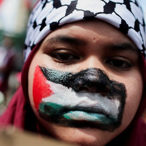 Malaysian Prime Minister Anwar Ibrahim vows to defend Israel entry ban as US summons ambassador