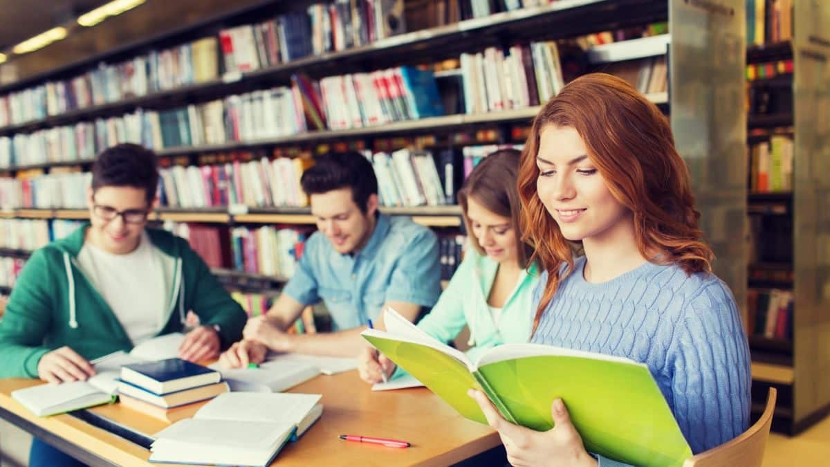 University of Staffordshire SMART Scholarship 2025-26