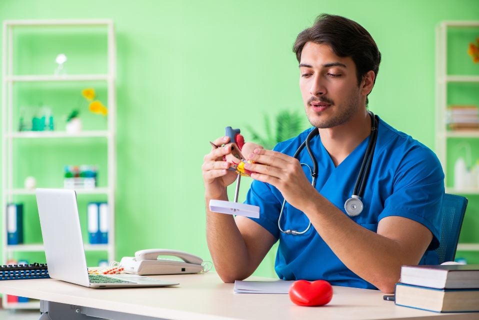 SIU and SIU-PAUSA Training Scholarships 2025